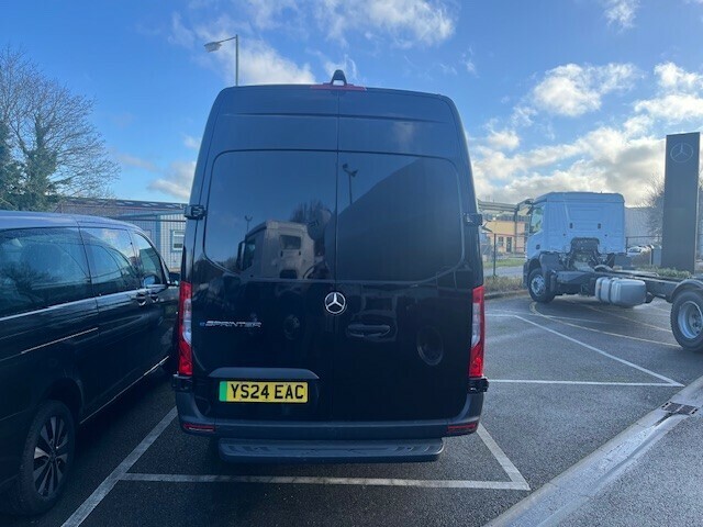 Mercedes-Benz Sprinter 420 L3 Black #2