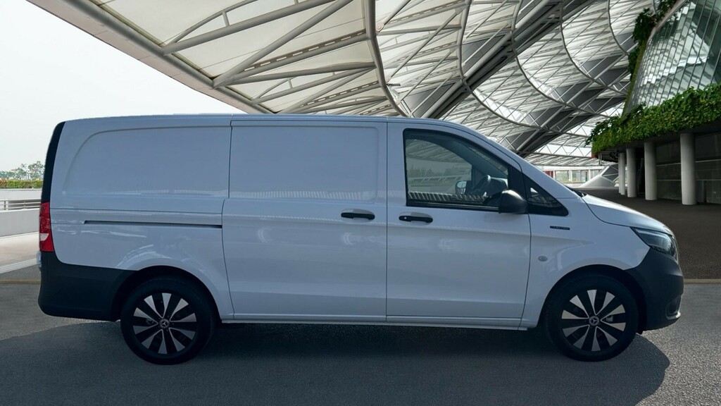 Mercedes-Benz eVito Evito 66 Progressive L2 White #6