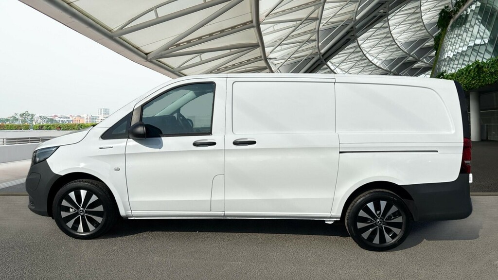 Mercedes-Benz eVito Evito 66 Progressive L2 White #3