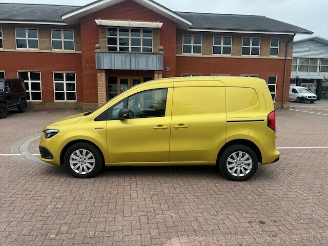 Mercedes-Benz CITAN Ecitan Premium L1 Yellow #4