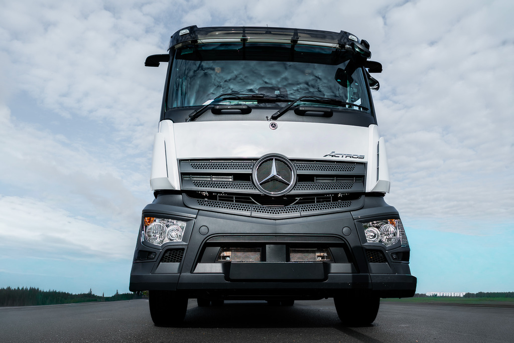 Mercedes-Benz Actros 1824 Fridgefreezer Truck Conversion - Ex D WR75LNP White #3