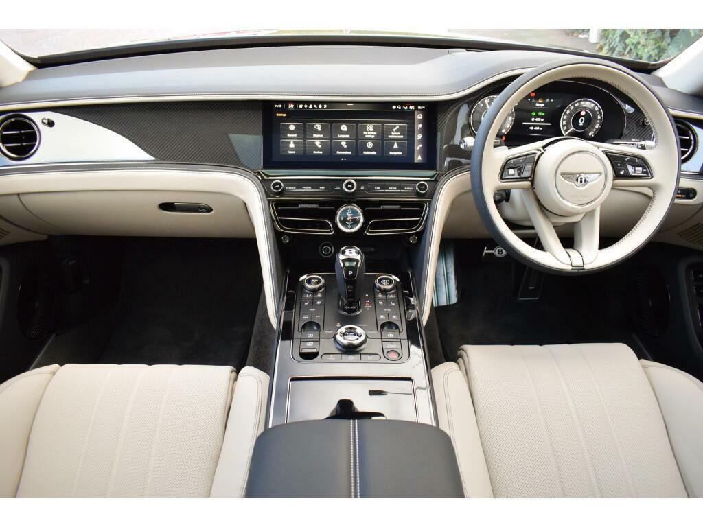 Bentley Flying Spur 4.0 V8 High-performance 25.9Kwh Saloon #4