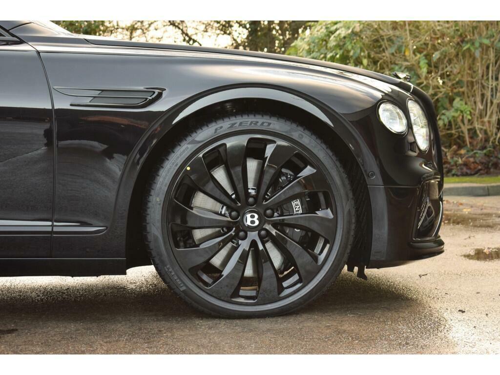 Bentley Flying Spur 4.0 V8 High-performance 25.9Kwh Saloon #6
