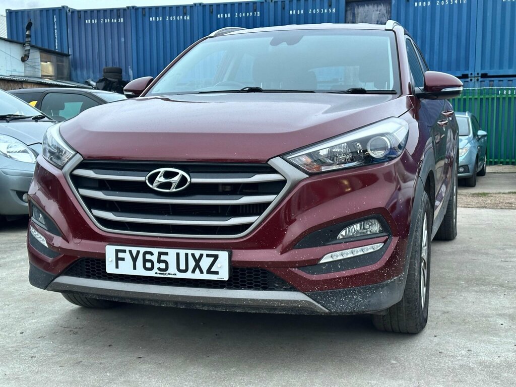 Hyundai Tucson 1.7 Crdi Blue Drive Se Nav Euro 6 Ss FY65UXZ Red #2