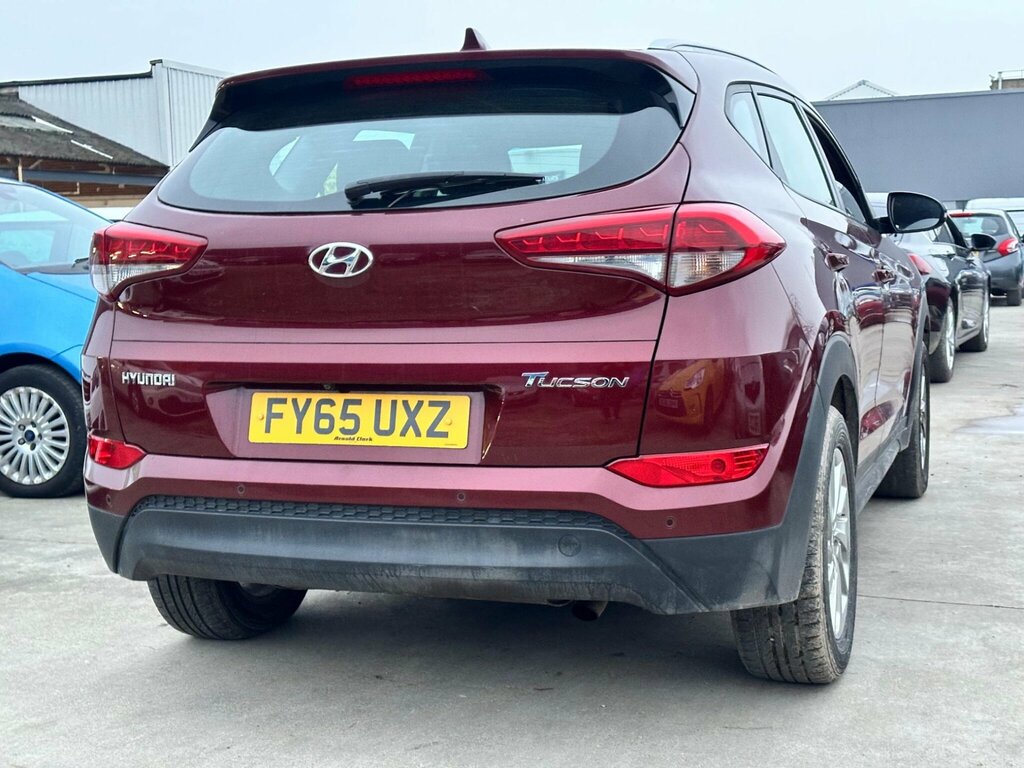 Hyundai Tucson 1.7 Crdi Blue Drive Se Nav Euro 6 Ss FY65UXZ Red #5