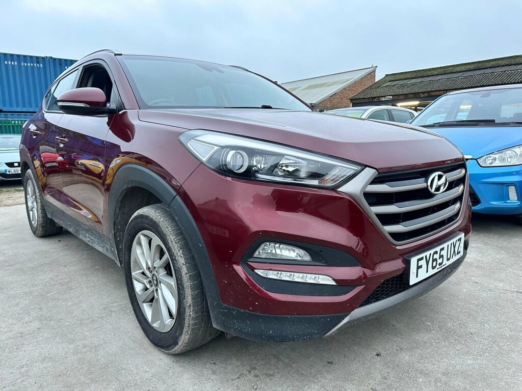 Hyundai Tucson 1.7 Crdi Blue Drive Se Nav Euro 6 Ss FY65UXZ Red #3