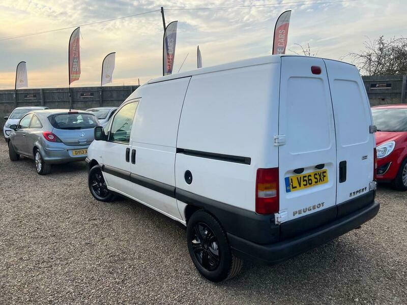 Peugeot Expert 1.9 White #30