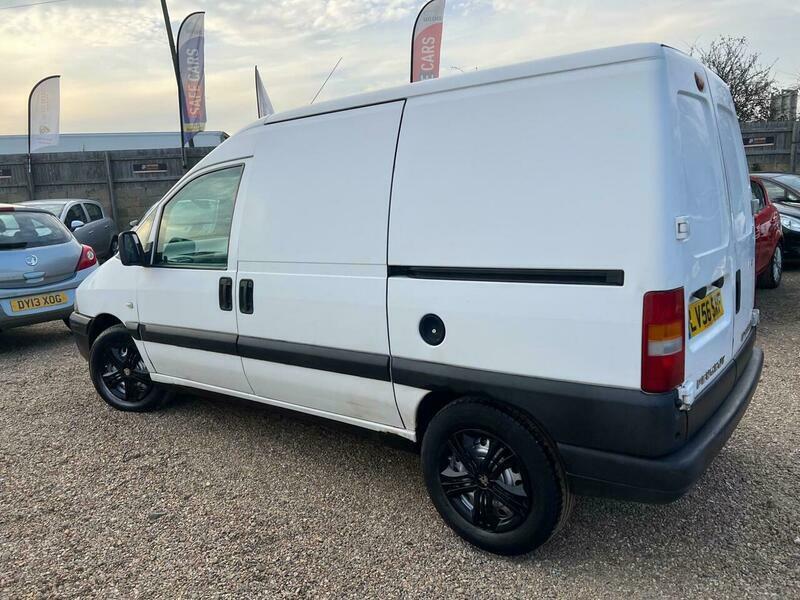 Peugeot Expert 1.9 White #25