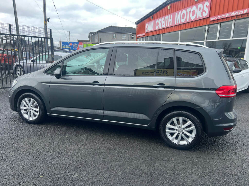 Volkswagen Touran 1.6 Tdi 115 Se Family Dsg Grey #4