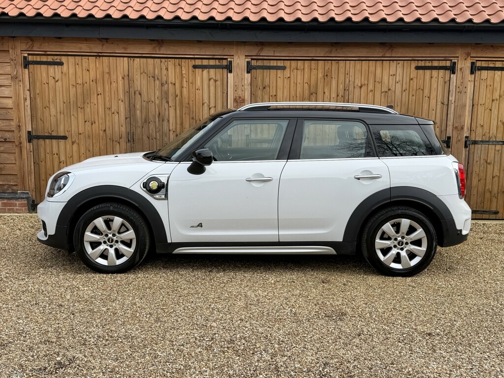 Mini Countryman 1.5 Countryman Cooper S E Classic LR69TYU White #3