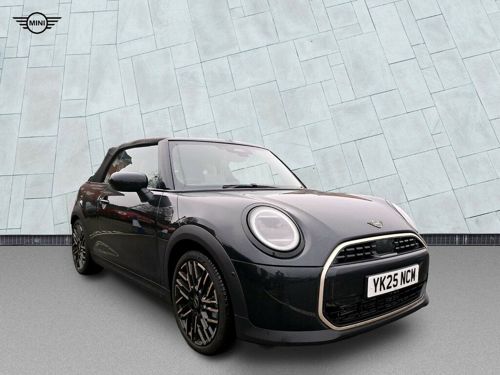 Mini Hatch 2.0 C Exclusive Black
