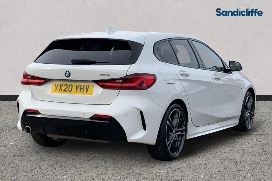 BMW 1 Series 1 Series 118I M Sport Step Hatchback YX20YHV White #4