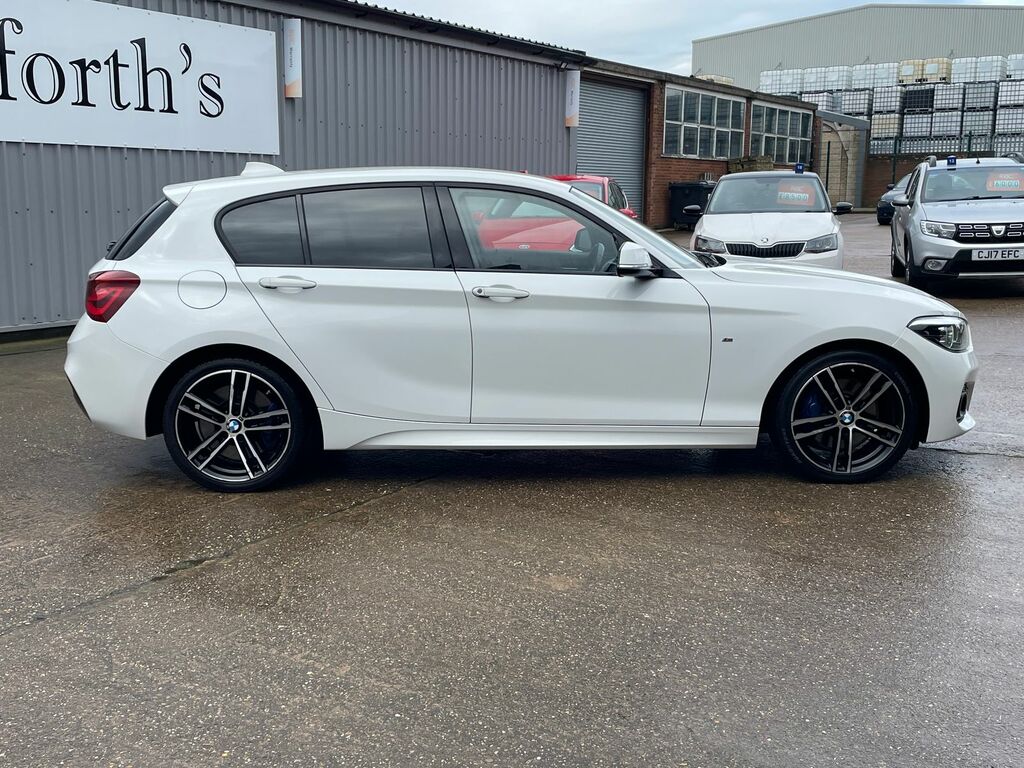 BMW 1 Series 1 Series Hatchback Special Edition White #4