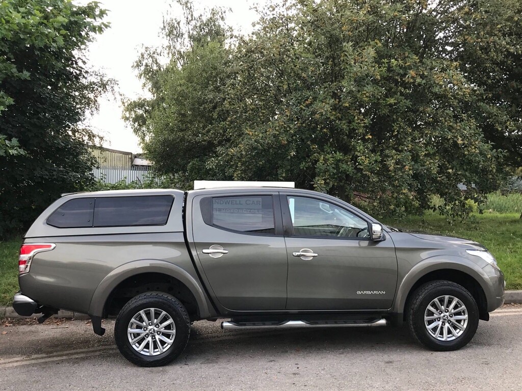 Mitsubishi L200 2.4 Di-d Dc Barbarian 4Wd Green #6