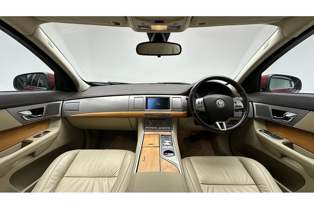 Jaguar XF D V6 Luxury LT58LZO Red #2