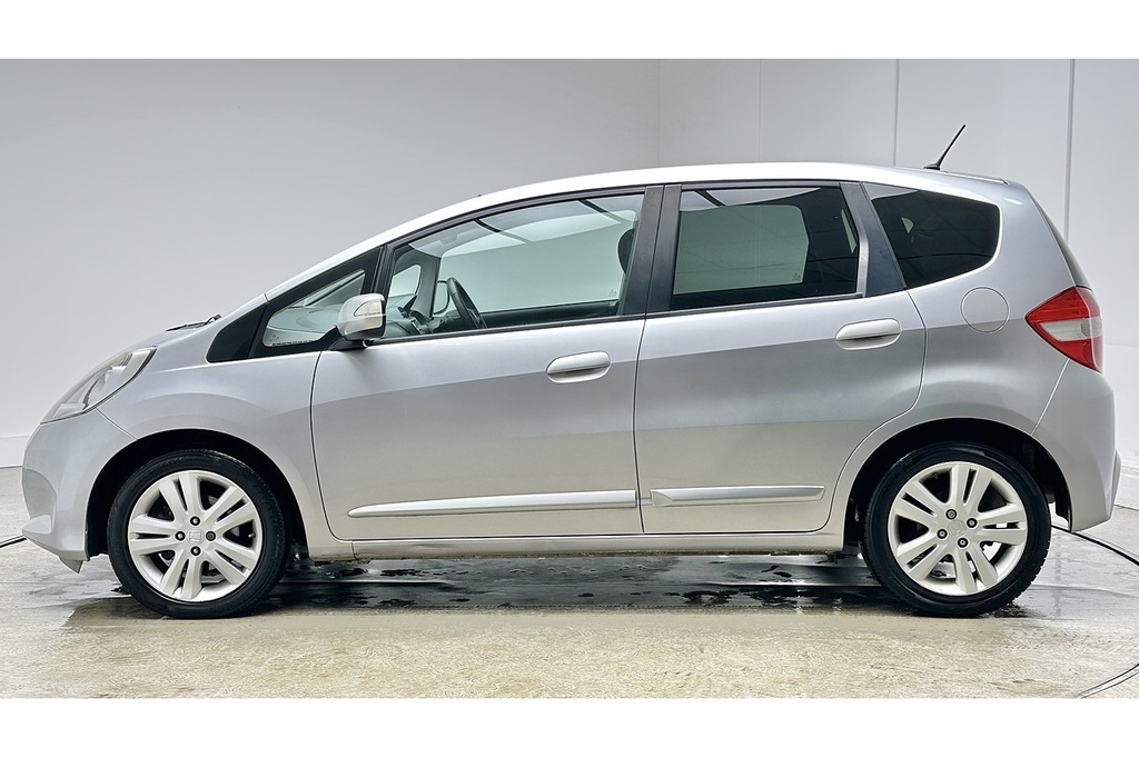 Honda Jazz I-vtec Es Plus Silver #6