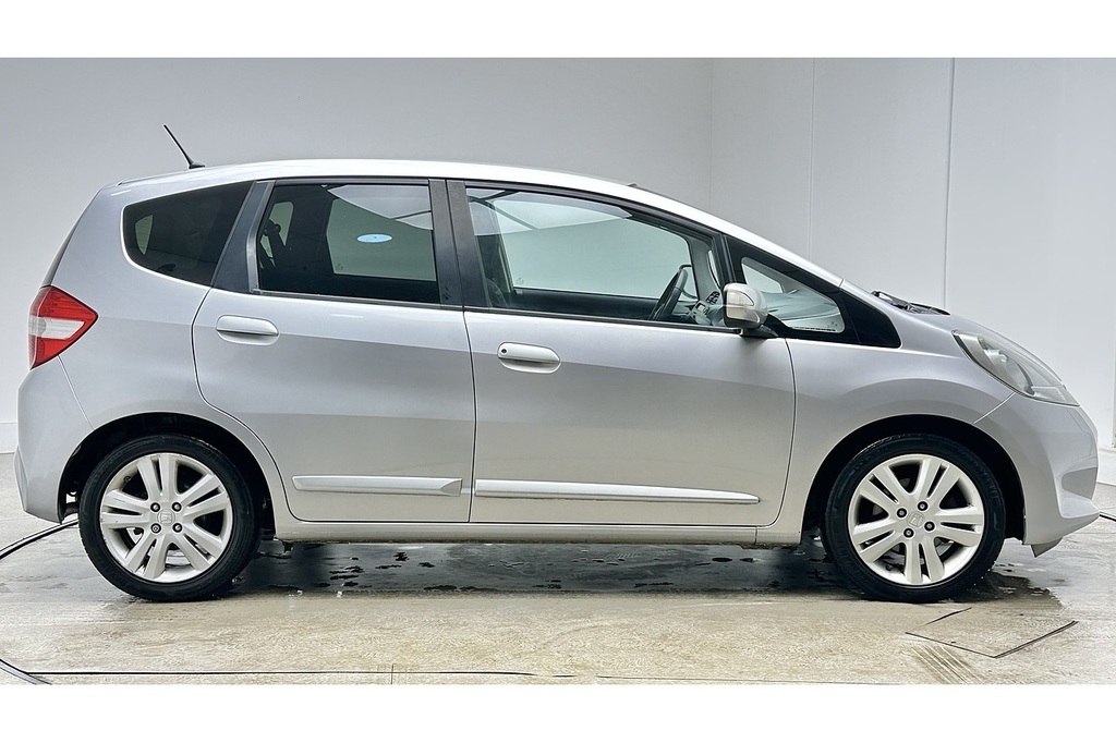 Honda Jazz I-vtec Es Plus Silver #4