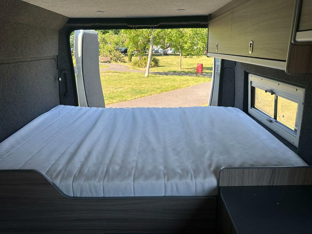 Citroen Relay Camper Van Off Grid Camper Van 2.0 Bluehdi 35 Ente LG18TPU White #2