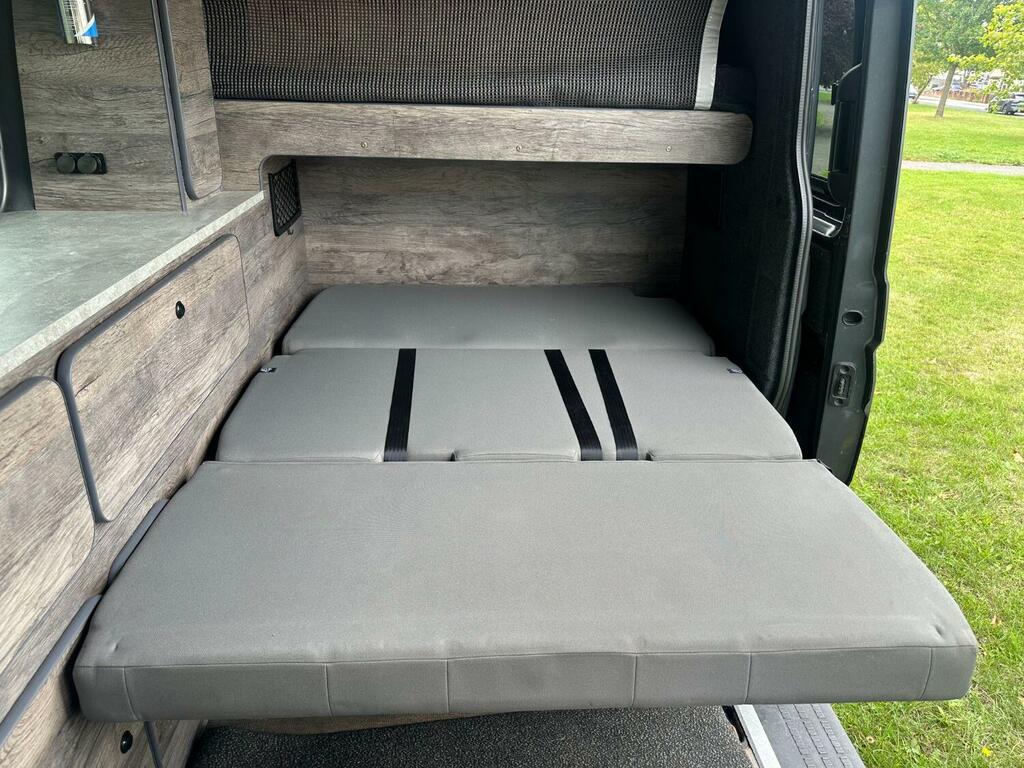 Volkswagen Crafter Campervan Off Grid Camper 2.0 Tdi Cr35 Trendline F Grey #3