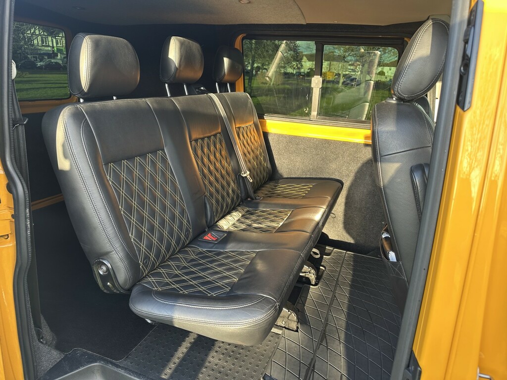 Volkswagen Transporter Double Cab Van 2.0 Bitdi T32 Bluemotion Tech Highl C7TEJ Grey #5