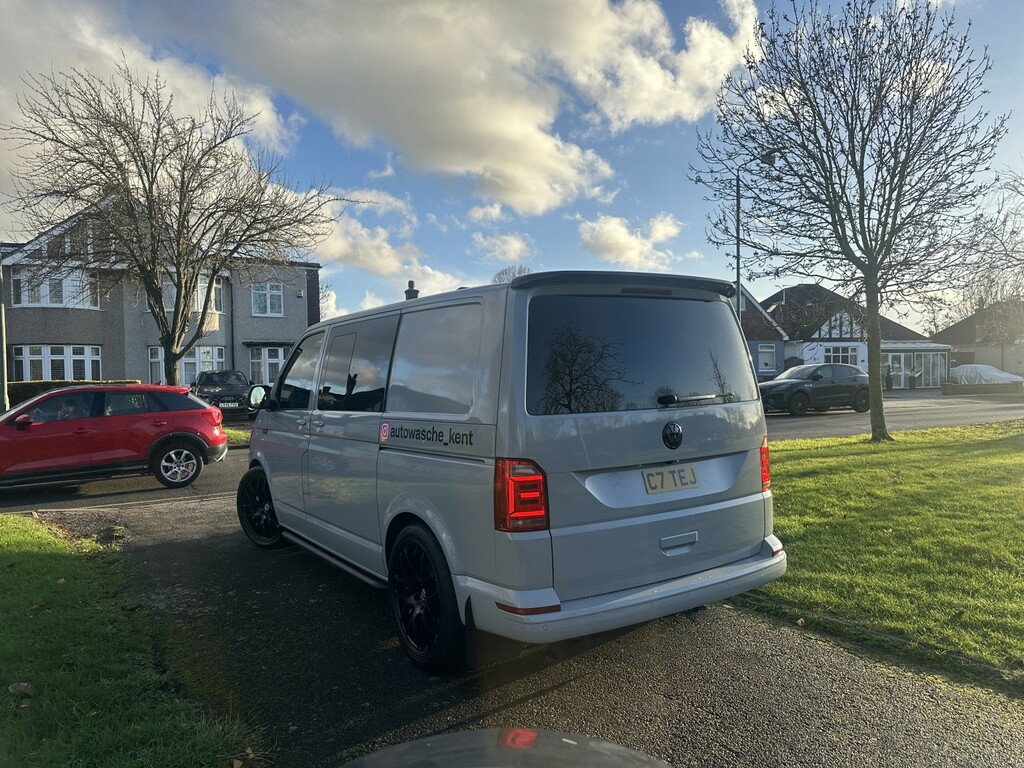 Volkswagen Transporter Double Cab Van 2.0 Bitdi T32 Bluemotion Tech Highl C7TEJ Grey #4