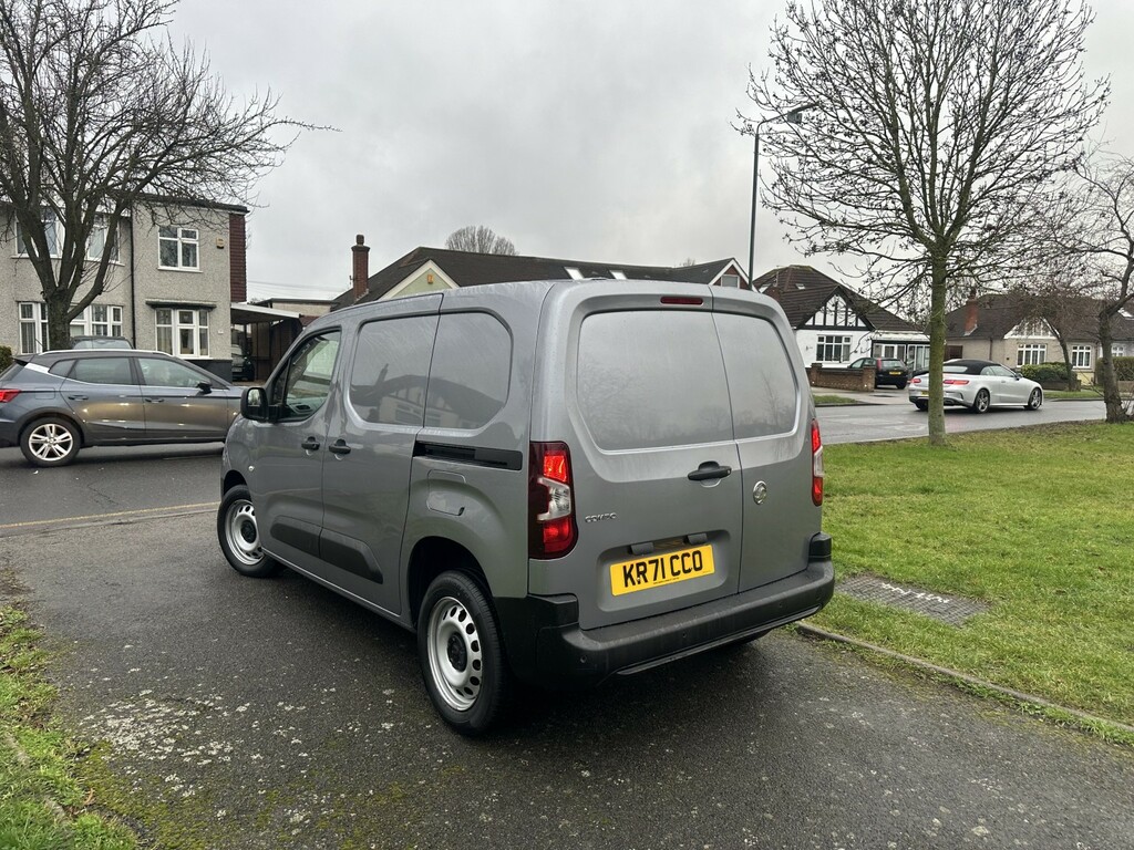 Vauxhall Combo Panel Van 1.5 Turbo D 2300 Dynamic 202271 KR71CCO Grey #6