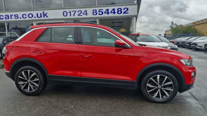 Volkswagen T-Roc 1.5 Tsi Evo Se - 2018 18 PY18NJZ Red #2