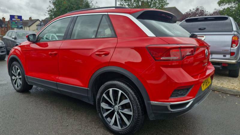 Volkswagen T-Roc 1.5 Tsi Evo Se - 2018 18 PY18NJZ Red #6