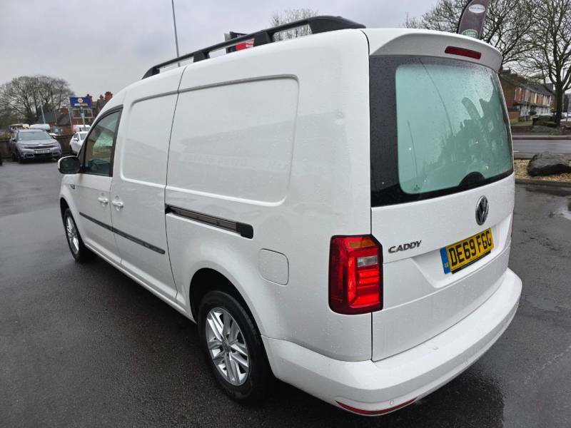 Volkswagen Caddy Maxi 2.0 Tdi Bluemotion Tech 102Ps Highline Nav Van - 2 DE69FGG White #5