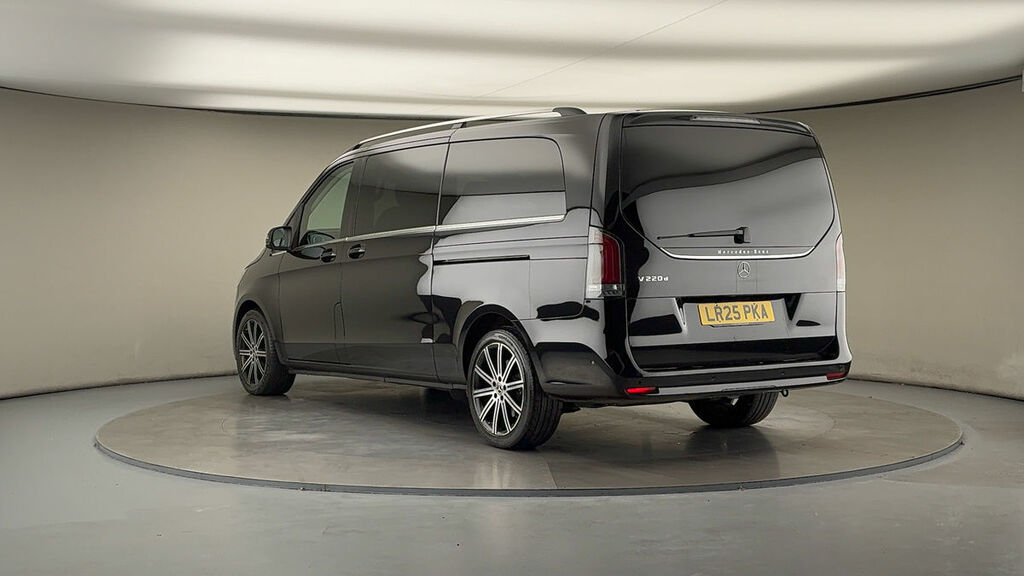 Mercedes-Benz V Class 2.0 V220d Premium Mpv G-tronic Euro 6 LR25PKA Black #2
