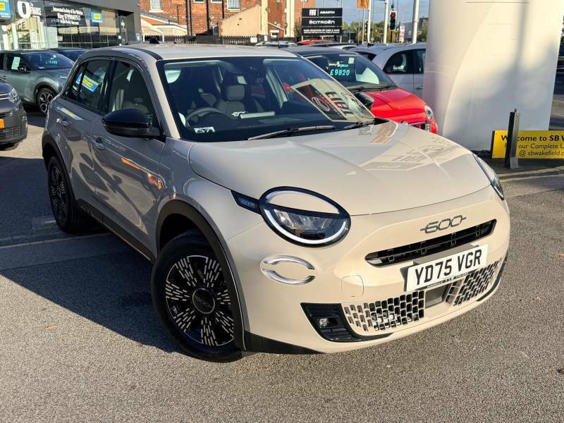 Fiat 600 1.2 Hybrid 48V Edct-6 - 2025 75 Beige