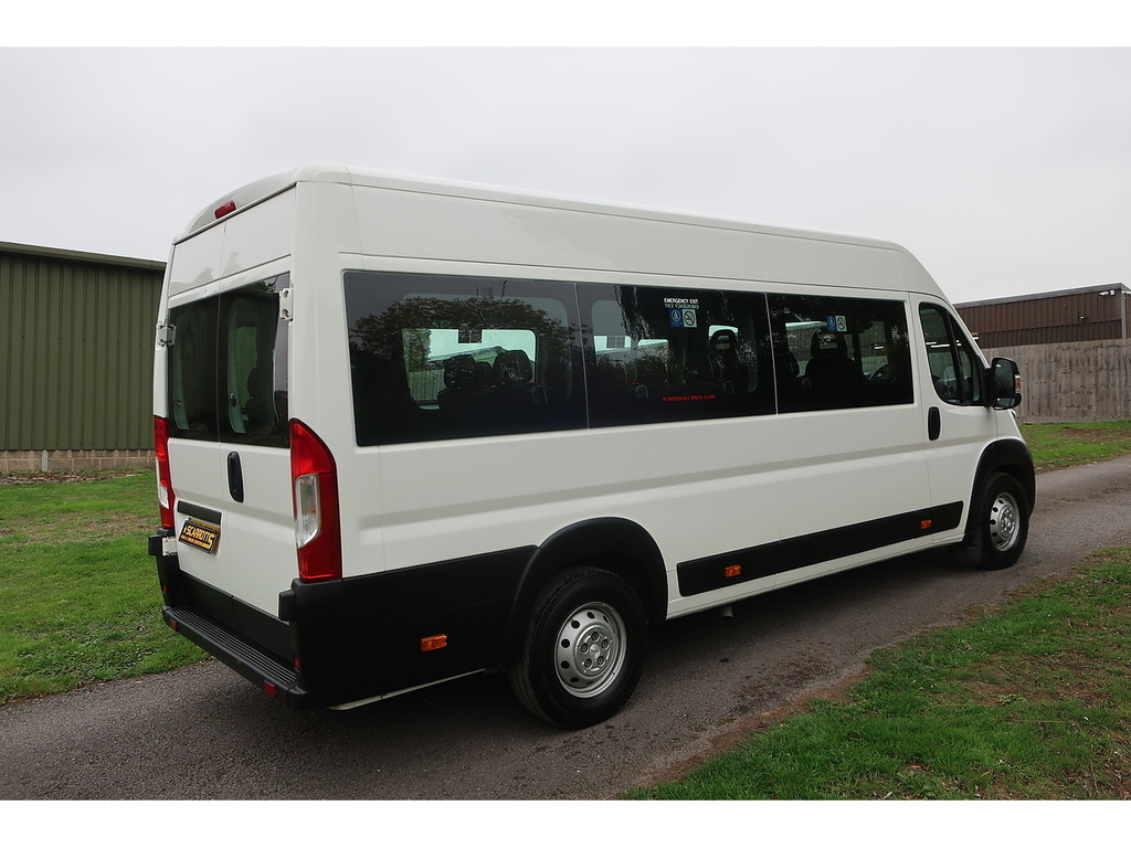 Peugeot Boxer 2.0 Bluehdi 440 L4 H2 Wheelchair Accessible Minibu White #2