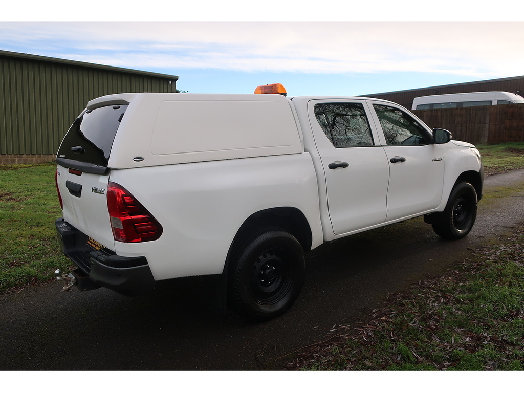 Toyota HILUX 2.4 D-4d Active Pickup Double Cab Manua White