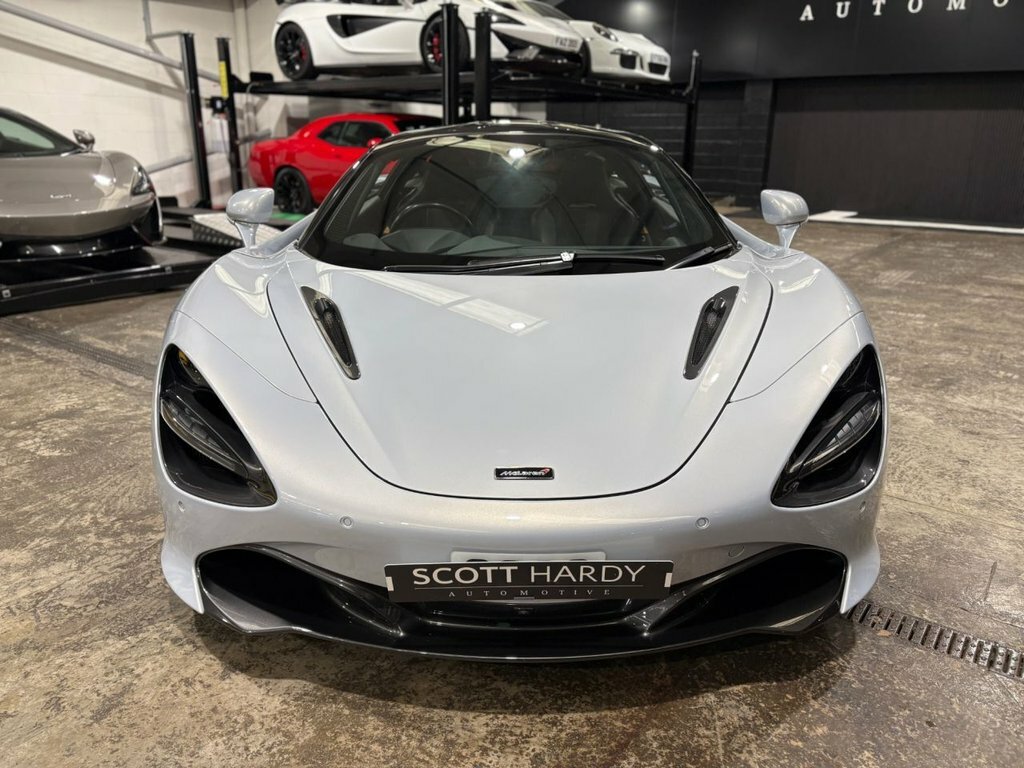 McLaren 720S 4L Null White #6