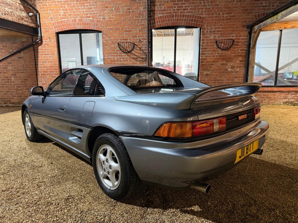 Toyota MR2 Coupe Red #4