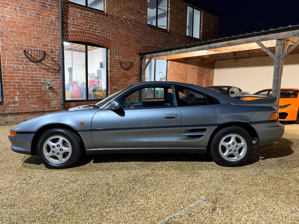 Toyota MR2 Coupe Red #2