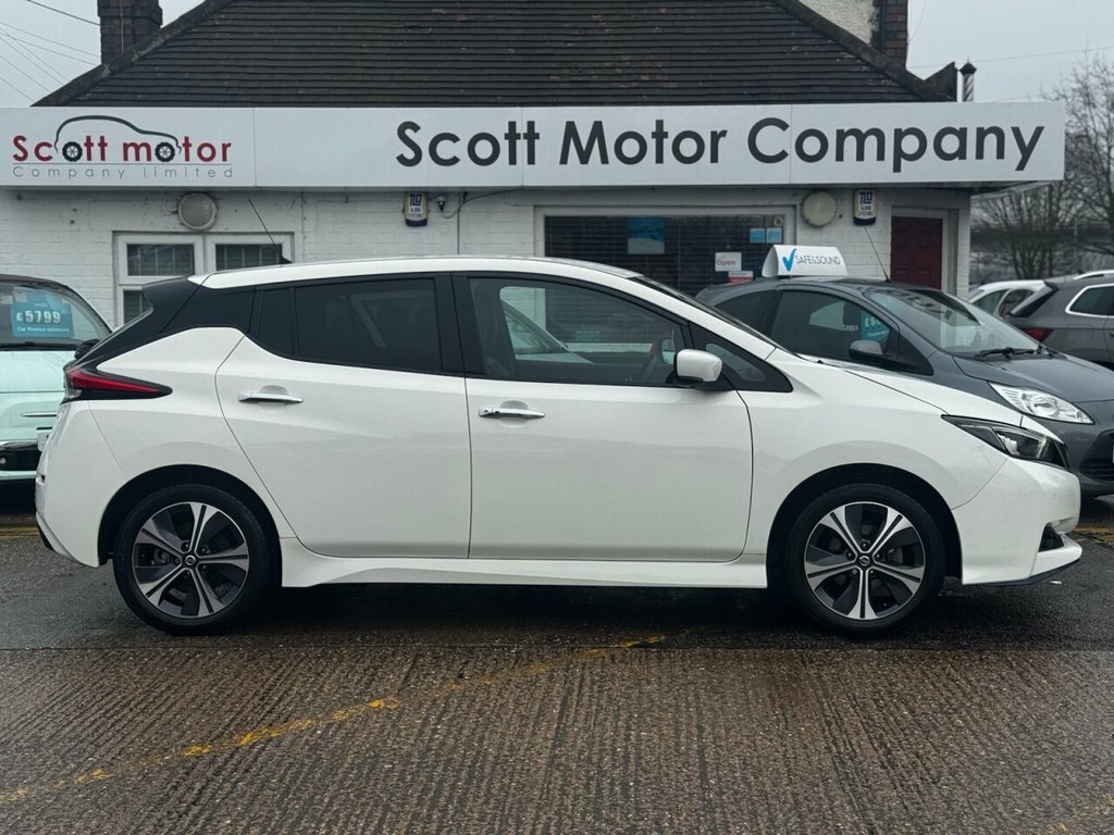 Nissan Leaf Hatchback DS70CZL White #6