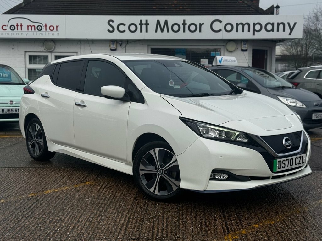 Nissan Leaf Hatchback White