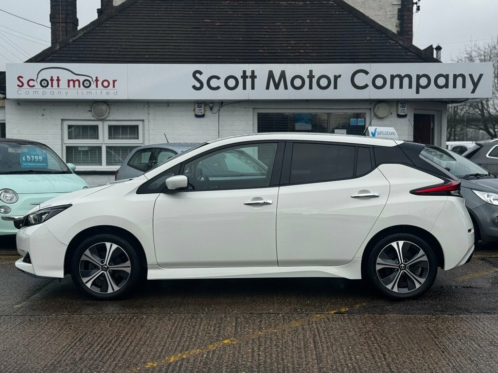 Nissan Leaf Hatchback DS70CZL White #5