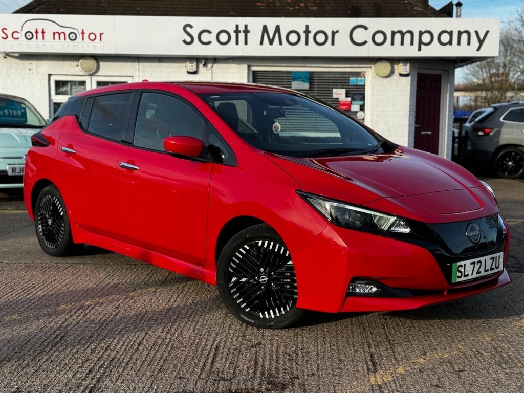 Nissan Leaf Hatchback Red