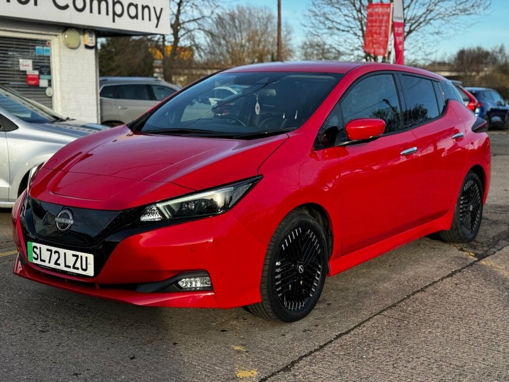 Nissan Leaf Hatchback SL72LZU Red #4