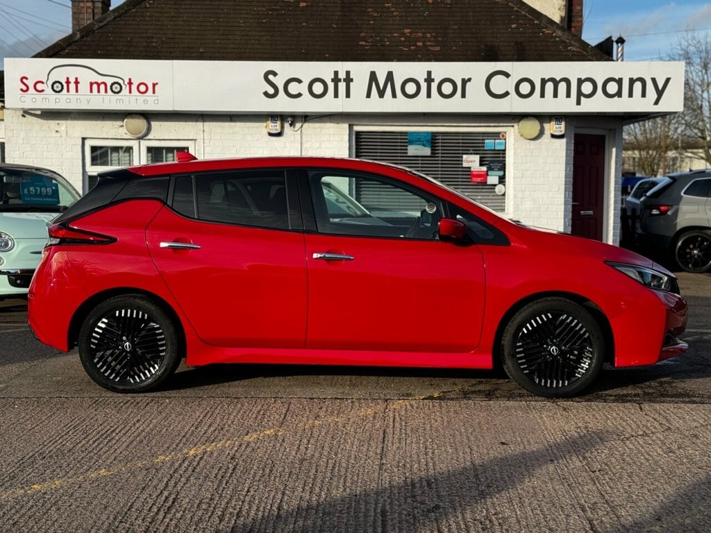 Nissan Leaf Hatchback SL72LZU Red #6