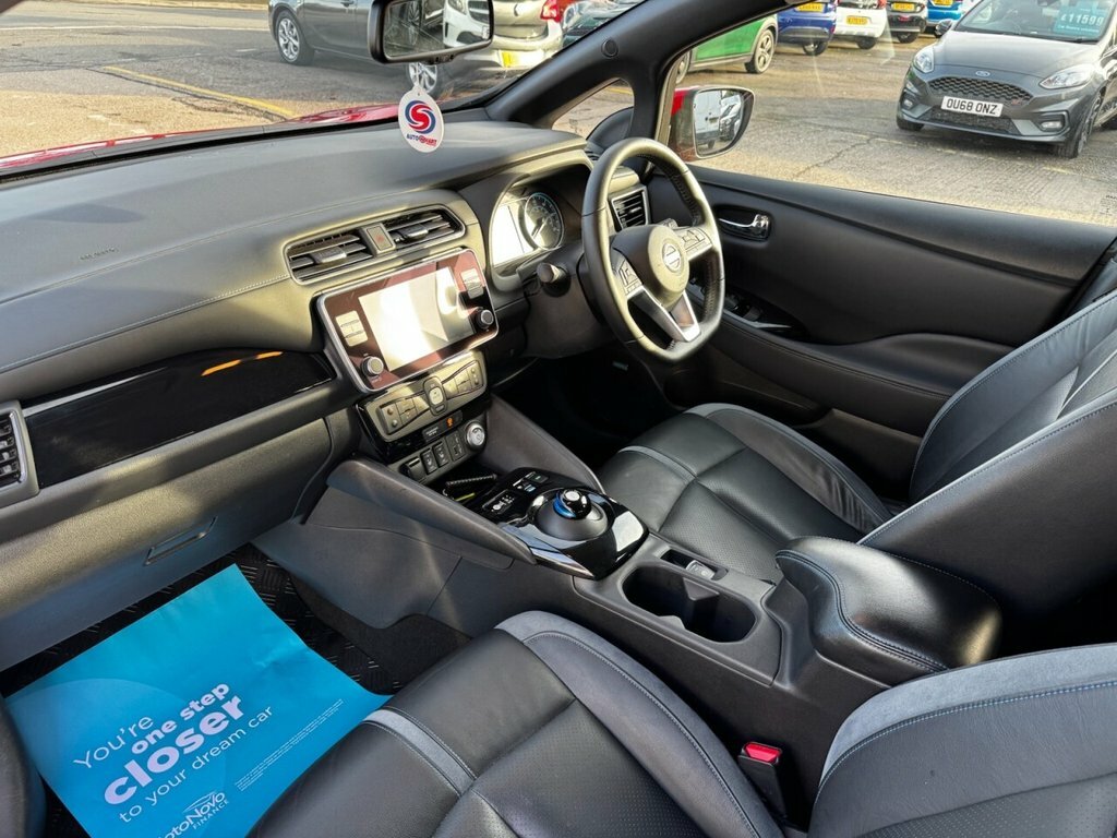 Nissan Leaf Hatchback SL72LZU Red #3