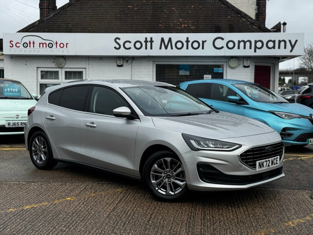 Ford Focus 1L Titanium Silver