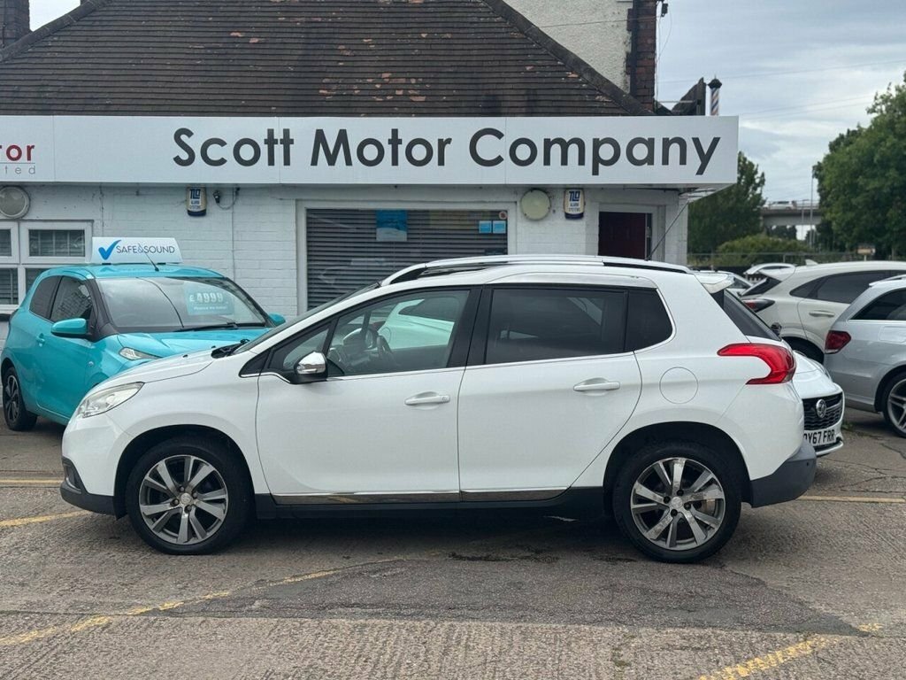 Peugeot 2008 1.6L Feline White #4
