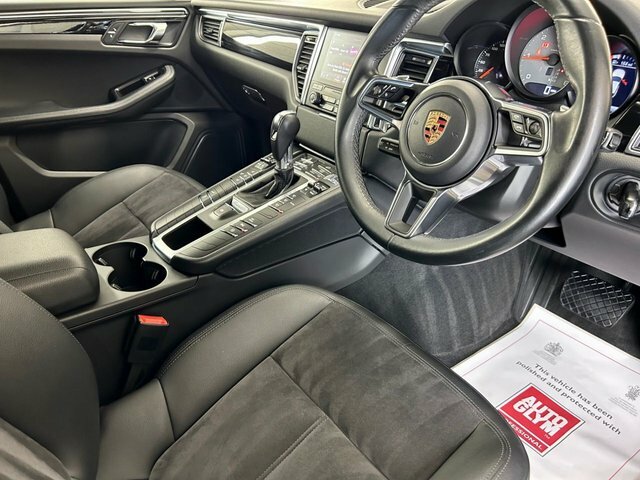 Porsche Macan 3.0 Td V6 S Black #2