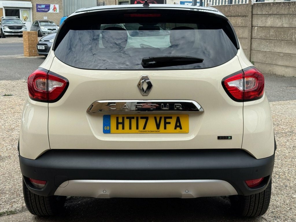 Renault Captur 1.5L Signature Nav White #5