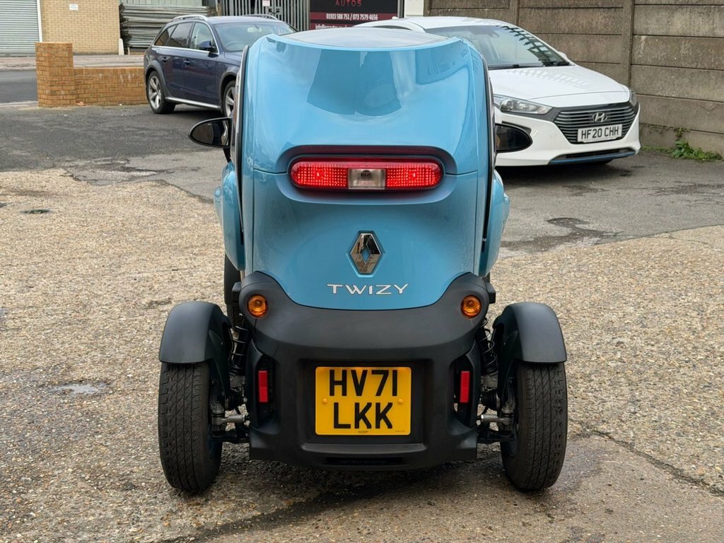 Renault Twizy Dynamique Black #6