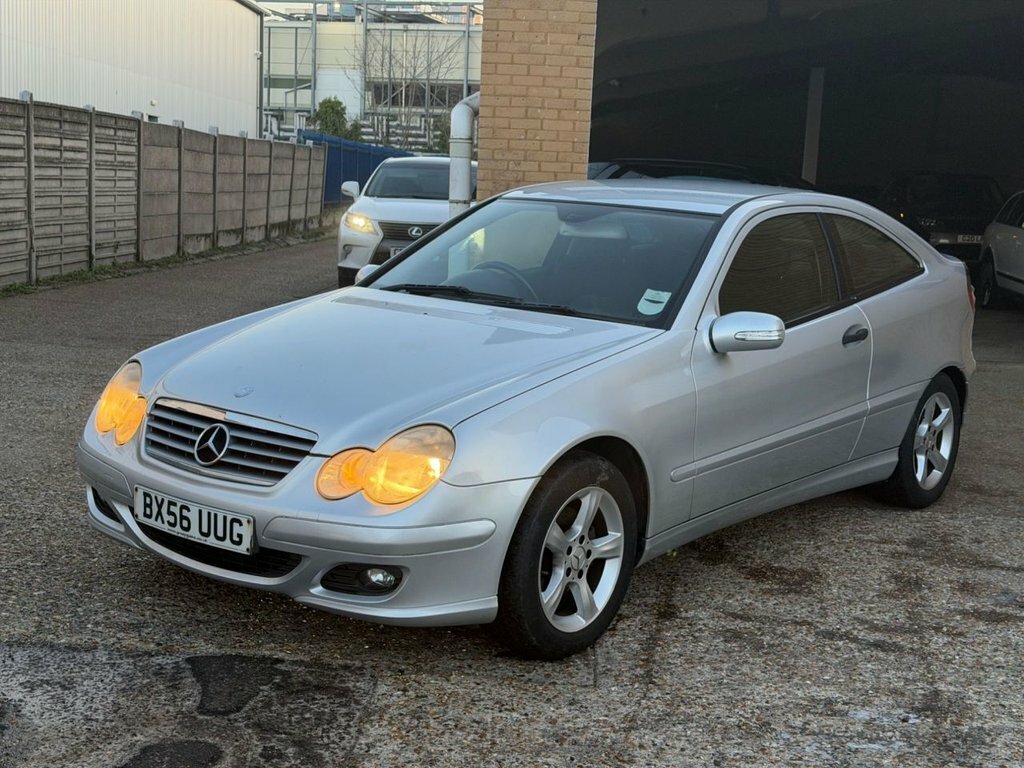 Mercedes-Benz C Class 2.1L Se Silver #4