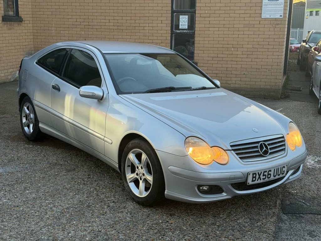 Mercedes-Benz C Class 2.1L Se Silver #2